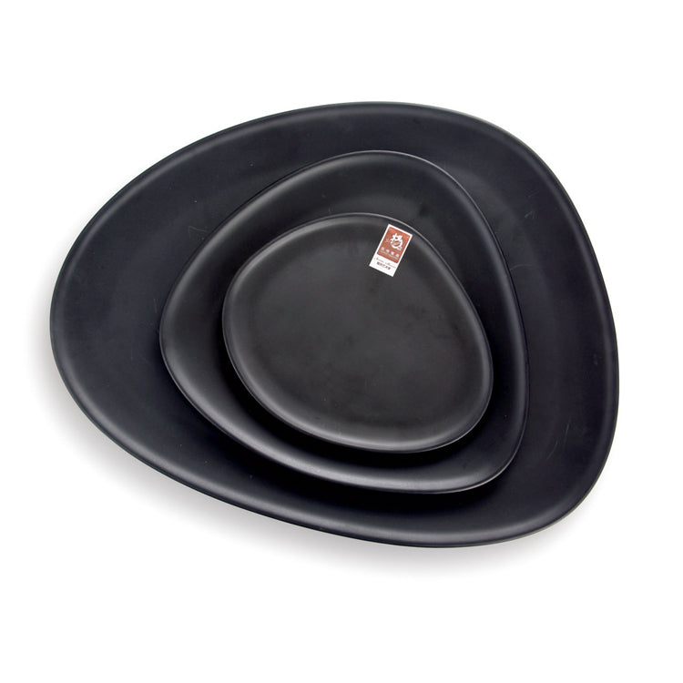 8.7 Inch Black Matte Triangle Melamine Restaurant Plates M618262MS
